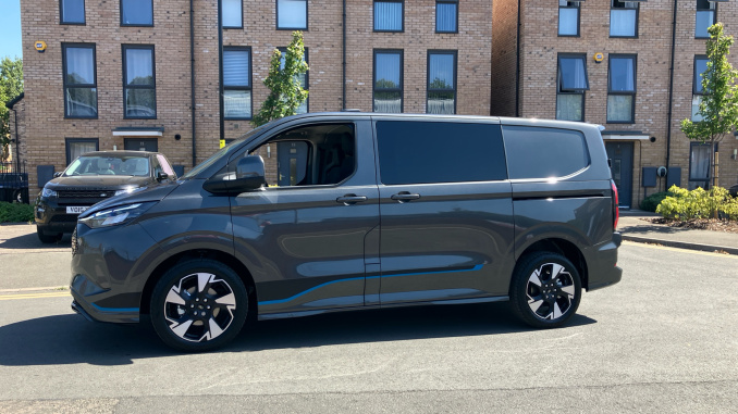 Ford Transit Custom 320 L1 Petrol Fwd 2.5 PHEV 232ps H1 Double Cab Van Sport Auto - Image 24